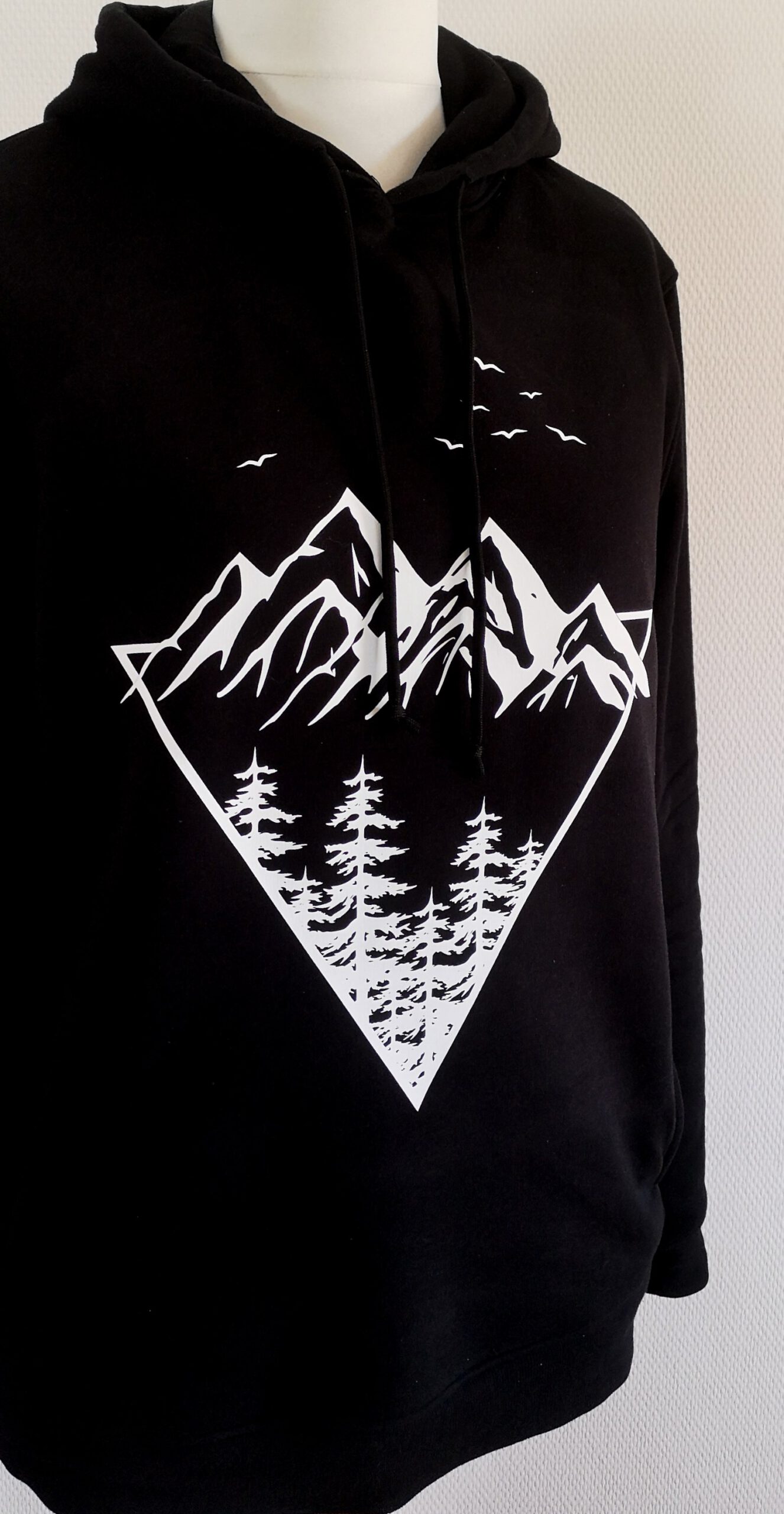 Hoodie "Berge" - schwarz - Image 3