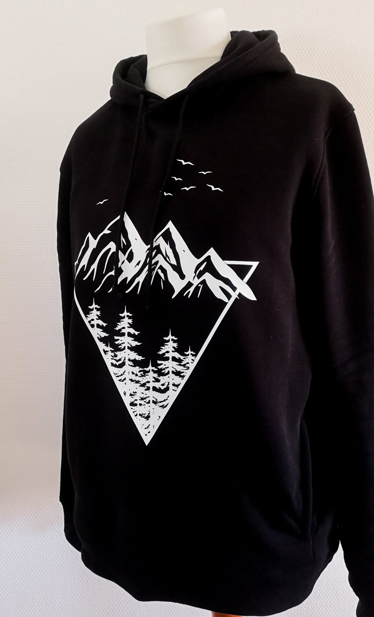 Hoodie "Berge" - schwarz - Image 4