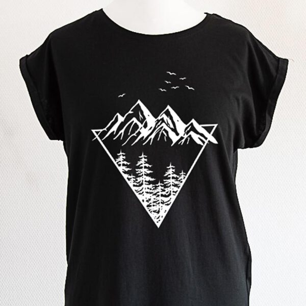 T-Shirt "Dreieck - Berge und Tannen" - Image 5